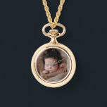 Relógio Numerais romanos Dourados falsos e fotografia pers<br><div class="desc">Cuidado encantador com uma camada de algarismos romanos dourados,  aos quais se pode adicionar a sua própria fotografia.</div>