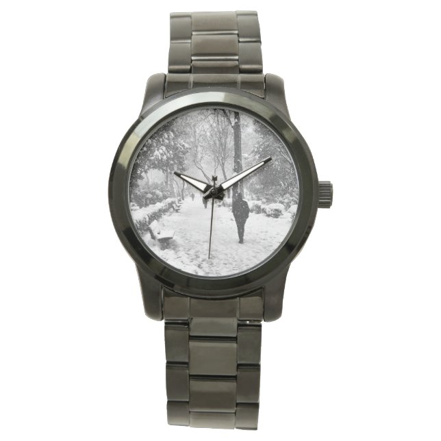 Relógio Pessoas no parque no dia de inverno de neve (Frente)