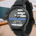 Relógio Polícia de Número de Crachá de Linha Azul Fino Per<br><div class="desc">Celebre e mostre seu apreço a um excelente policial com este Thin Blue Line Police Watch - design de bandeira americana nas cores da Polícia, design angustiado. Perfeito para prêmios de serviço e presentes de Graduação Policial ou presentes de aposentadoria policial. Personalize com o número do crachá. COPYRIGHT © 2020...</div>