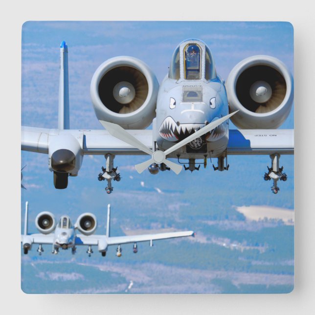 Relógio Quadrado A-10C THunderBOLT II (Frente)