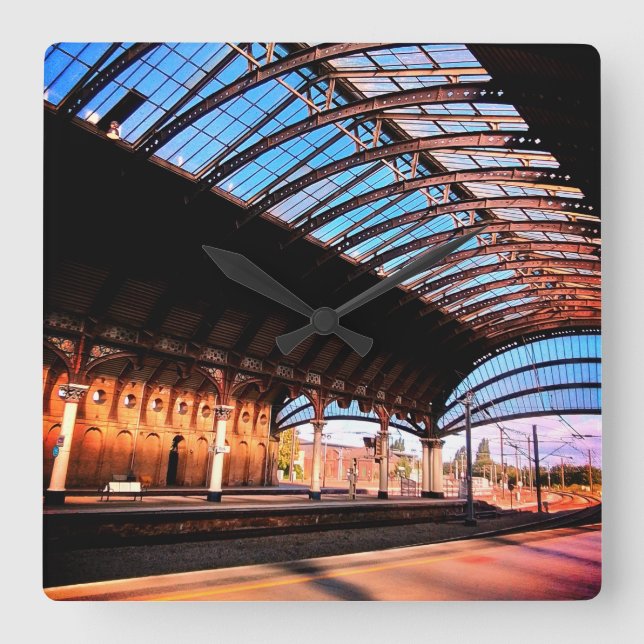 Relógio Quadrado A luz na estação (Frente)