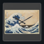 Relógio Quadrado A onda de Excelentes de Kanagawa por Hokusai<br><div class="desc">Este design apresenta "A onda Excelente de Kanagawa" pelo artista japonês Hokusai.</div>
