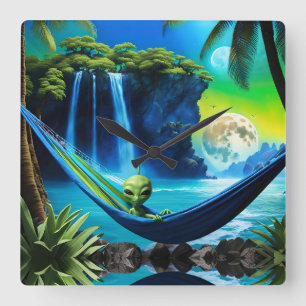 Relógio Quadrado Alienígena Hammock no período de férias na praia