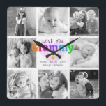 Relógio Quadrado Amo-Te Gramaticalmente Colagem de Fotos Moderna Mo<br><div class="desc">"Amo-te, Grammy." Ela está amando a cada minuto com seus netos. Uma na moda visual divertida, caprichosa, de um arco-íris colorido e colorida tipografia ousada e escrita à mão preta sobrepõe um coração macio, rosa claro e um fundo branco. Adicione 8 fotos acalentadas de sua escolha e personalize os nomes...</div>