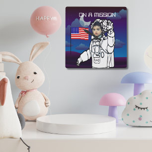 Relógio Quadrado Astronauta No Aniversário Do Menino Exterior Da Lu