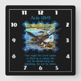 Relógio Quadrado Atua às 18:9 Menino pescando no rio.