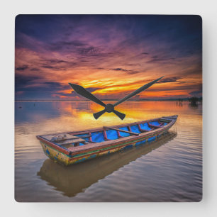 Relógio Quadrado Barco de pesca na praia do nascer do sol Jubakar