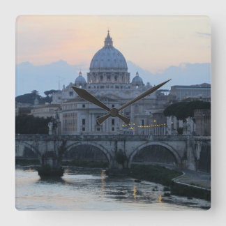 Relógio Quadrado Basilica em Roma, Itália