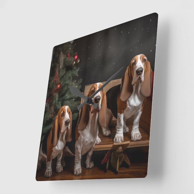 Relógio Quadrado Basset Hound Snowy Sleigh Decência de Natal (Ângulo)