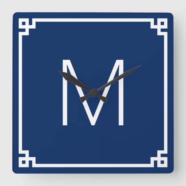 Relógio Quadrado Borda Monograma Chave Grega Azul Marinho e Branco (Frente)