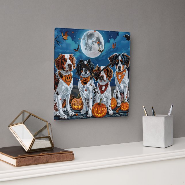 Relógio Quadrado Brittany Spaniel Halloween Assustador (Escritório)