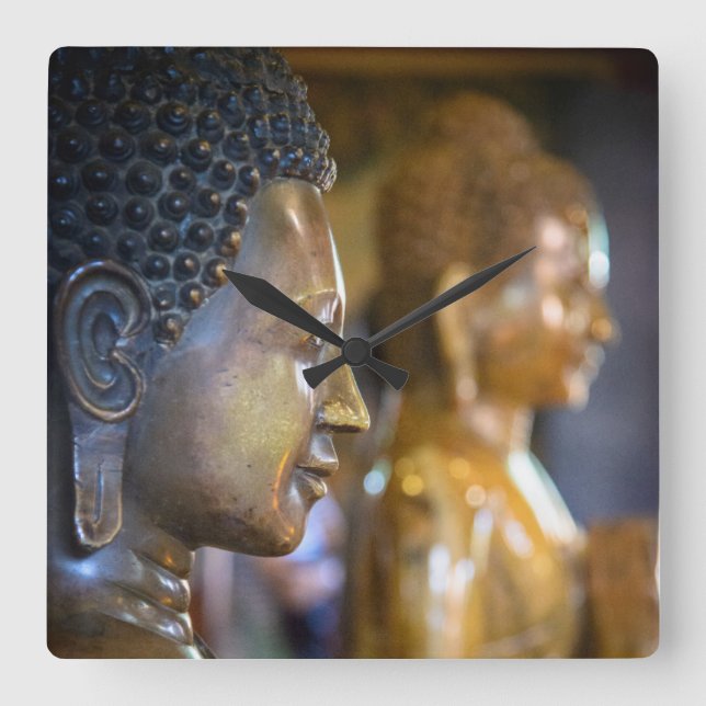 Relógio Quadrado Camboja, Phnom Penh. Estátuas de Buda (Frente)