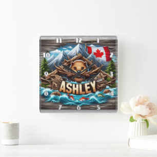 Relógio Quadrado Canadiano Beaver Holding Branches por Riverbank
