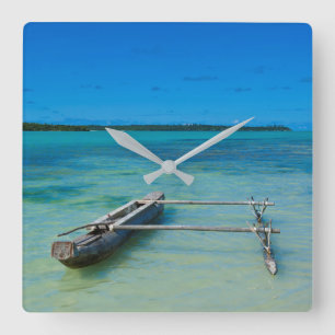 Relógio Quadrado Canoa de Balancim no Oceano Raso