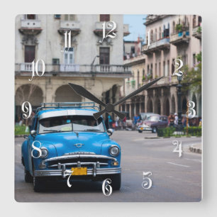 Relógio Quadrado Carros retrorreflectores na rua Havana