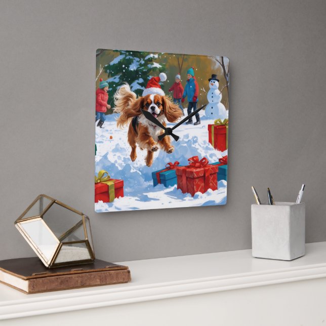 Relógio Quadrado Cavalier King Charles Spaniel na Neve com Natal  (Escritório)