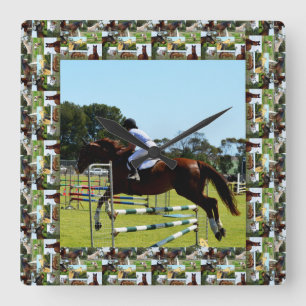 Relógio Quadrado Cavalo de Salto do Brown Show