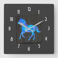 Cavalo selvagem em azul e cor d'água púrpura em pr