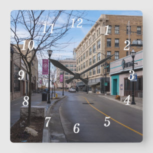 Relógio Quadrado Centro Springfield Wall Clock