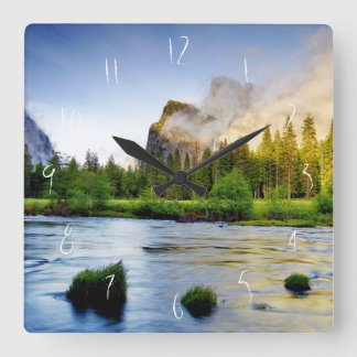 Relógio Quadrado Clearing Storm