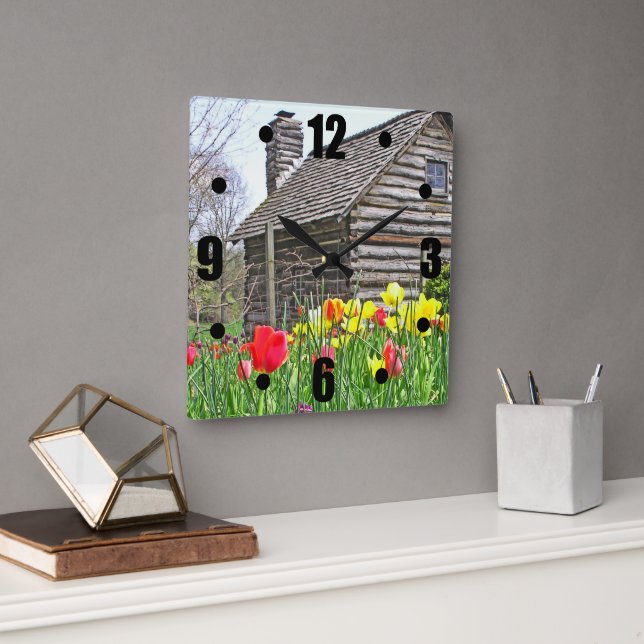 RELÓGIO QUADRADO CLOCK/ "VELHO LOG CABIN E TULIPS" (Escritório)