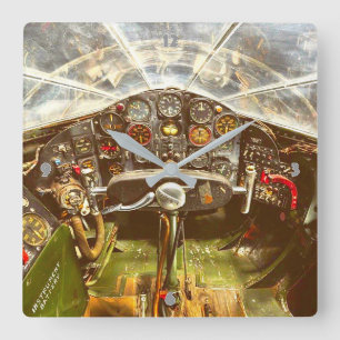 RELÓGIO QUADRADO CÓDIGO "GLAMOROUS GLENNIS" DA BELL X- 1