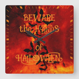 Relógio Quadrado Cuidado com as mãos do Bat Silhouette do Halloween