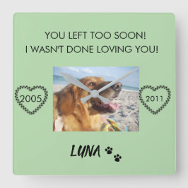 Relógio Quadrado Custom Pet Tribute with Dates and Paw Prints