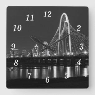 Relógio Quadrado Dallas Bridge View Grayscale Wall Clock