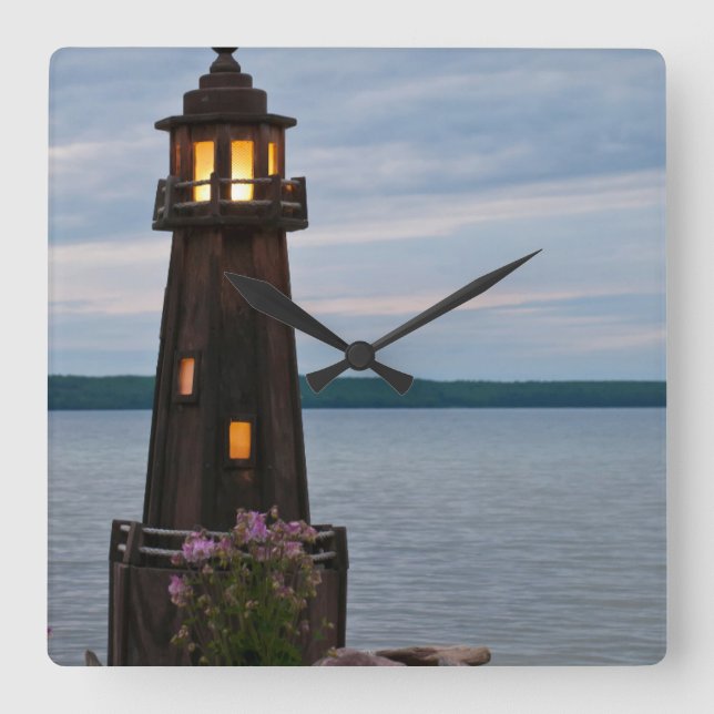 Relógio Quadrado EUA, Michigan. Farol de decoração de vara (Frente)