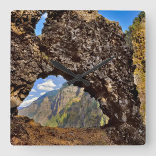 Relógio Quadrado EUA, Oregon. Arco Rock Of Ages no rio Columbia