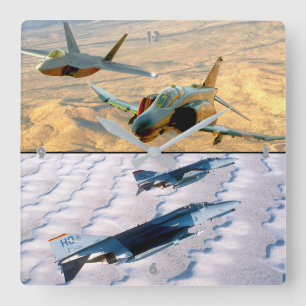 RELÓGIO QUADRADO F-4 FANTOM