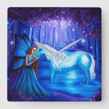 Fantasy Fairy e Unicorn pintando Muro de Clock