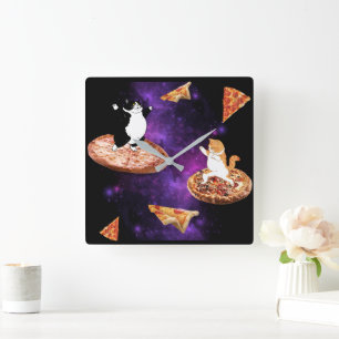Relógio Quadrado Felinos engraçados carregando pizza no espaço