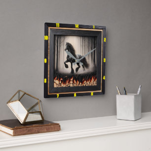 Relógio Quadrado Floresta Galope: Madeira Charred Friesiana Persona