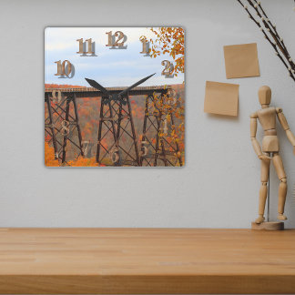 Relógio Quadrado Folhas De Outono Brilhantes Na Ponte Kinzua