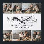 Relógio Quadrado Foto da família de Dias de as mães personalizados<br><div class="desc">Faça cada hora especial com um relógio de parede de fotos personalizado Este Dia de as mães dá à mãe um presente que continua dando - o dom do precioso e da família. Nosso relógio personalizado de fotos na parede permite que você mostre uma querida foto de família bem no...</div>