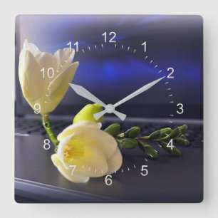 Relógio Quadrado Freesia amarela branca