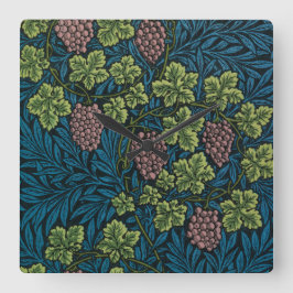 Relógio Quadrado  Grapevines with clusters of pink grapes 