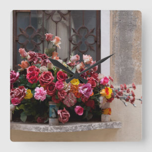 Relógio Quadrado Grupo colorido de rosas plásticos