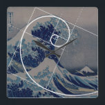 Relógio Quadrado Hokusai Conhece Fibonacci, Rácio De Ouros<br><div class="desc">"The Excelente Wave",  de Hokusai,  o exemplo perfeito de espiral Fibonacci,  sendo a proporção de ouros um "código Fibonacci" para arte,  ciência e matemática. Artistas fascinantes e cientistas por séculos.</div>