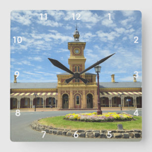 Relógio Quadrado Jornada no Tempo na Estação Albury