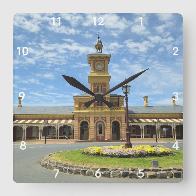 Relógio Quadrado Journey through Time at Albury Station (Frente)