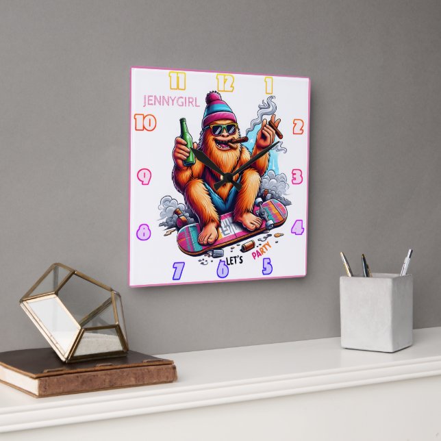 Relógio Quadrado Joyful festejando com amigos (Escritório)