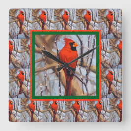 Relógio Quadrado Lindo Cardinal Vermelho em Inverno