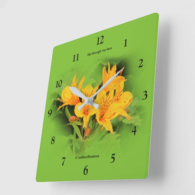 Relógio Quadrado Lírio dos Incas/Alstroemeria amarelo (Ângulo)