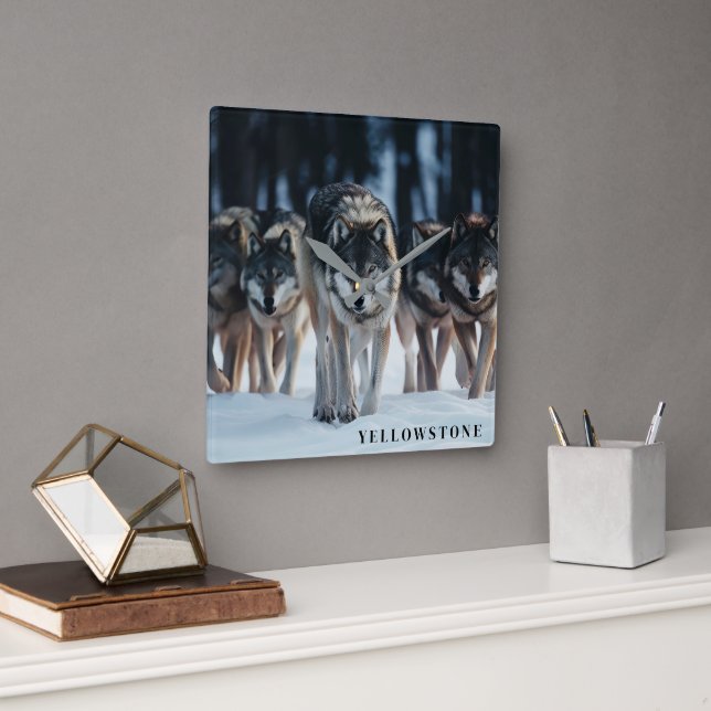 Relógio Quadrado Lobos Yellowstone (Escritório)