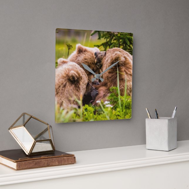 Relógio Quadrado Mamãe urso cuidando de seus dois filhotes, Lago Cl (Escritório)