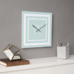 Relógio Quadrado Monograma com Moldura Branco Verde Seafoam<br><div class="desc">Monograma branco elegante e simples num quadro duplo quadrado num fundo verde-marinho. Personalize com sua própria inicial.</div>