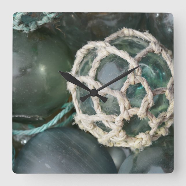 Relógio Quadrado Muitos tanques de pesca de vidro, no Alasca (Frente)